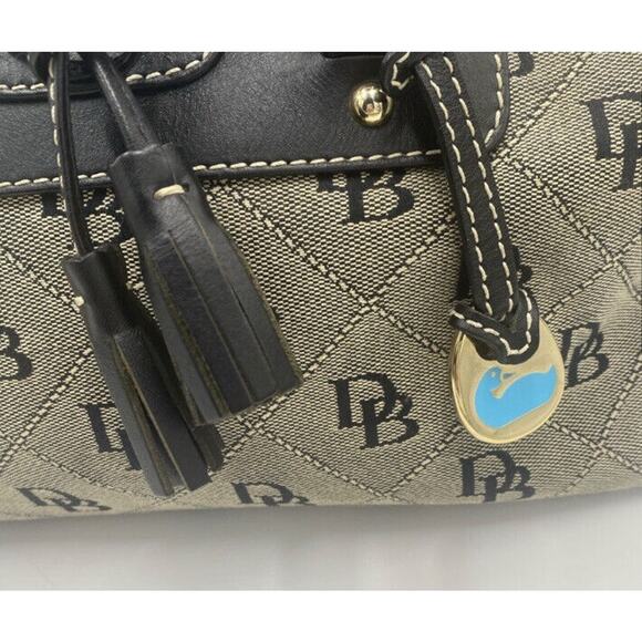Dooney & Bourke satchel handbag. Grey and black signature fabric, leather trim - Picture 4 of 12